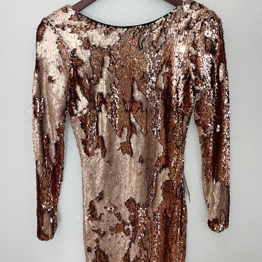 Elegant rose gold sequin dress!